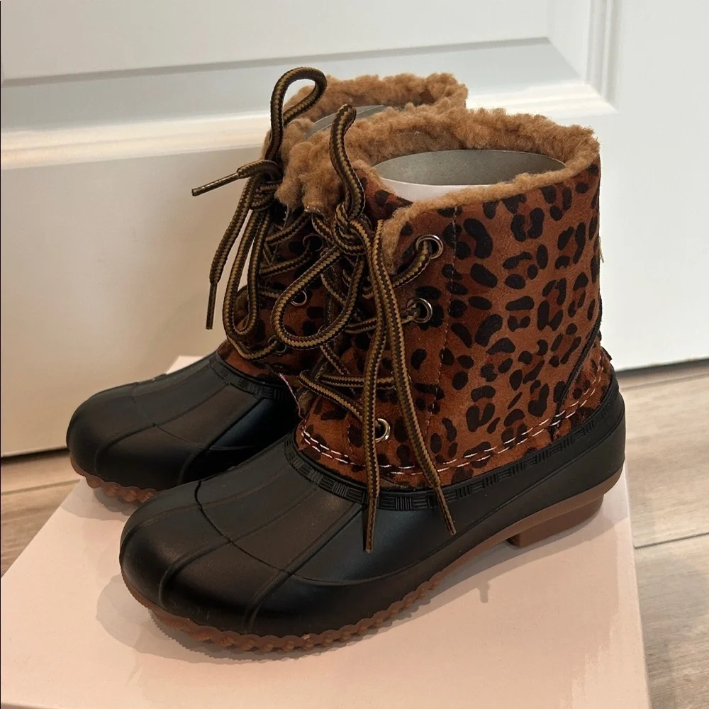 Olivia Miller Girl! Girls leopard print snow rain faux fur lined boots size 13
